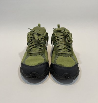 New Balance The Basement 2002r Moss Green S8 5