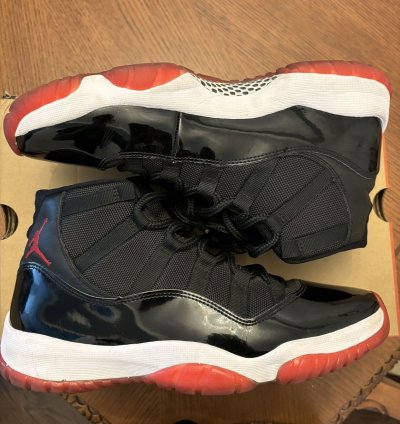 Size 10 - Jordan 11 Playoffs Bred 2019