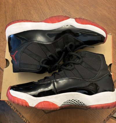 Size 10 - Jordan 11 Playoffs Bred 2019