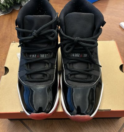 Size 10 - Jordan 11 Playoffs Bred 2019