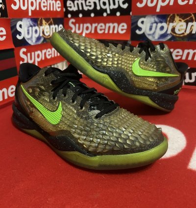 Nike Kobe 8 Ss Christmas 2013 Size 5y 555586-004