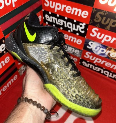 Nike Kobe 8 Ss Christmas 2013 Size 5y 555586-004
