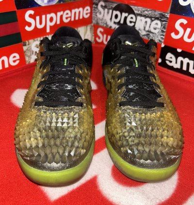 Nike Kobe 8 Ss Christmas 2013 Size 5y 555586-004