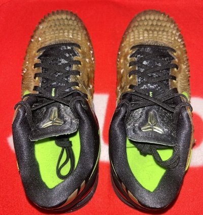 Nike Kobe 8 Ss Christmas 2013 Size 5y 555586-004