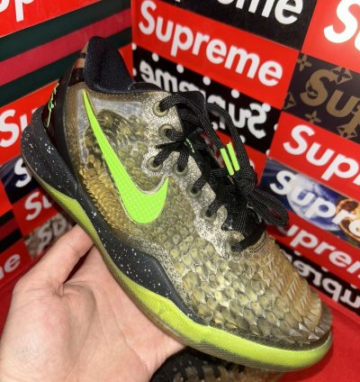 Nike Kobe 8 Ss Christmas 2013 Size 5y 555586-004