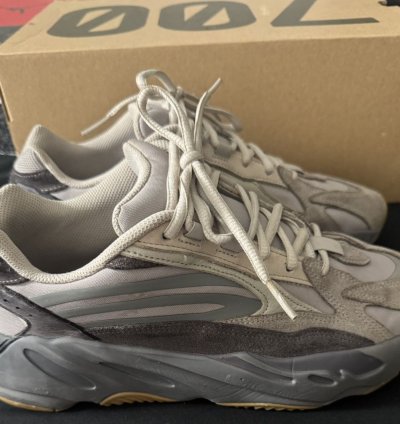 Adidas Yeezy Boost 700 V2 Tephra Size 9m