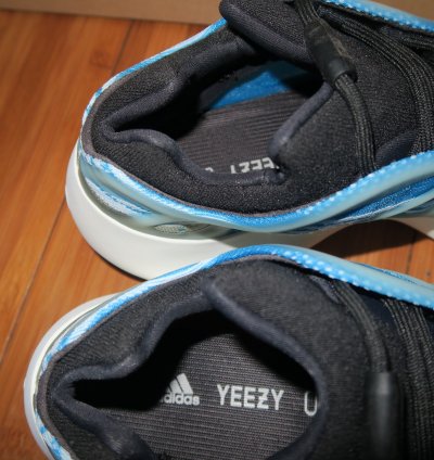 Adidas Yeezy Boost 700 V3 Azareth With Box Sneakers Size 11
