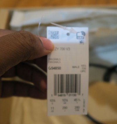 Adidas Yeezy Boost 700 V3 Azareth With Box Sneakers Size 11
