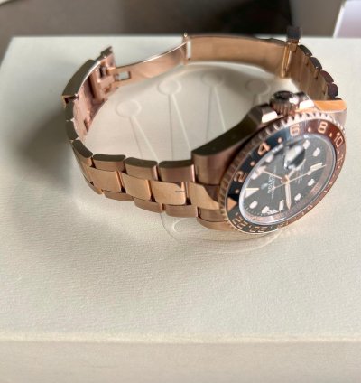 Rolex Gmt-master Ii Rootbeer Or Rose Full Set Tat Neuf