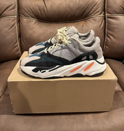 Adidas Yeezy Boost 700 Wave Runner
