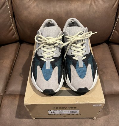 Adidas Yeezy Boost 700 Wave Runner