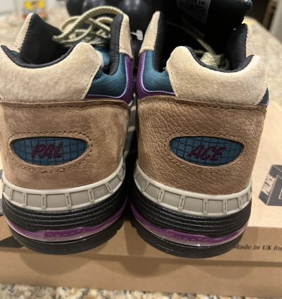 Palace New Balance 991 Tan