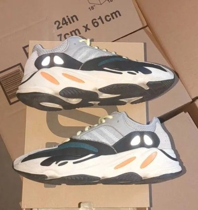 Adidas Yeezy Boost 700 Wave Runner Size 10 Us Men Box