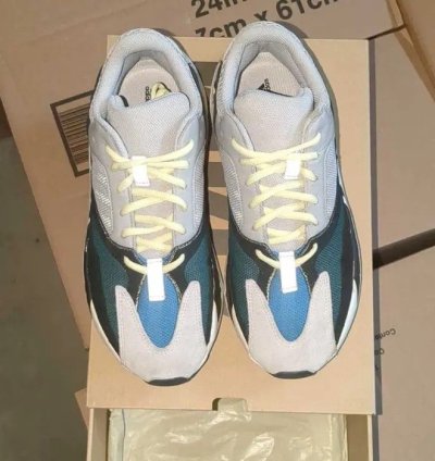 Adidas Yeezy Boost 700 Wave Runner Size 10 Us Men Box