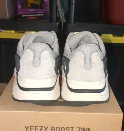 Adidas Yeezy Boost 700 Wave Runner Size 10 Us Men Box
