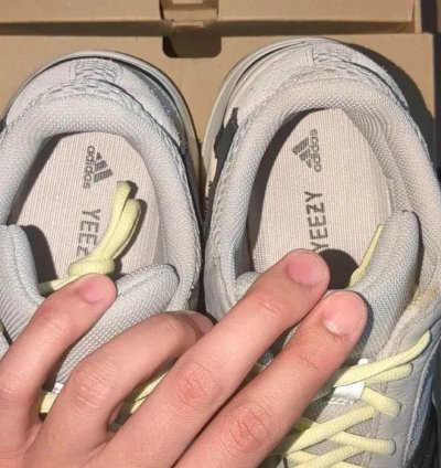 Adidas Yeezy Boost 700 Wave Runner Size 10 Us Men Box