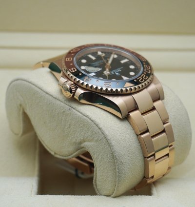 Rolex Gmt-master Ii Rose Gold 126715chnr