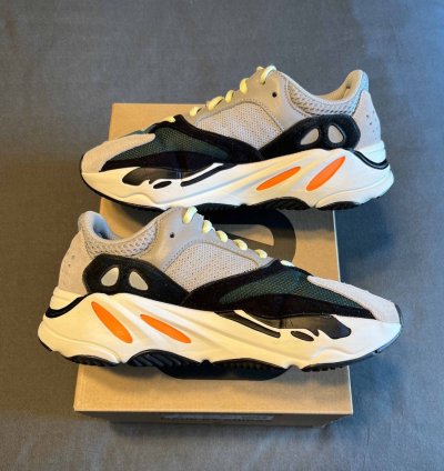 Adidas Yeezy Boost 700 Waverunner Size 7 B75571