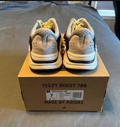 Adidas Yeezy Boost 700 Waverunner Size 7 B75571