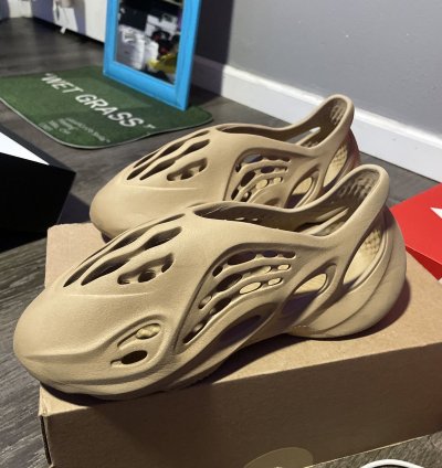 Adidas Yeezy Foam Rnnr