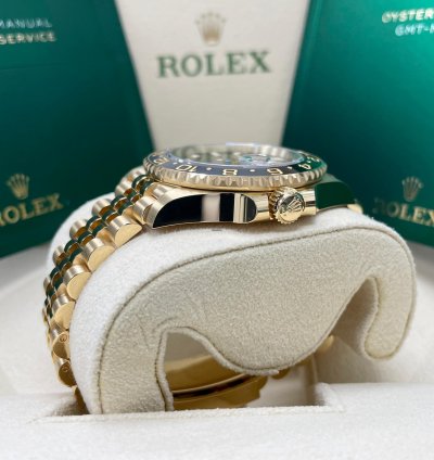 Rolex Gmt-master Ii Unworn 126718 Gmt-master Ii 18k Yellow Gold 40mm Black Dial Jubilee Bracelet