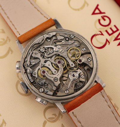 Omega Classic Vintage Chronograph Cal 33 3 With Rare Pulsometric Scale From 1942 With Extract Omega