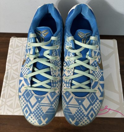 Nike Kobe 9 Em Low Hyper Cobalt
