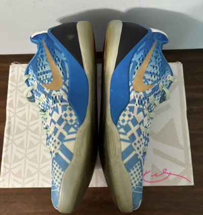 Nike Kobe 9 Em Low Hyper Cobalt