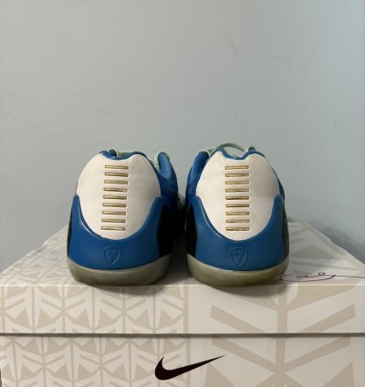 Nike Kobe 9 Em Low Hyper Cobalt
