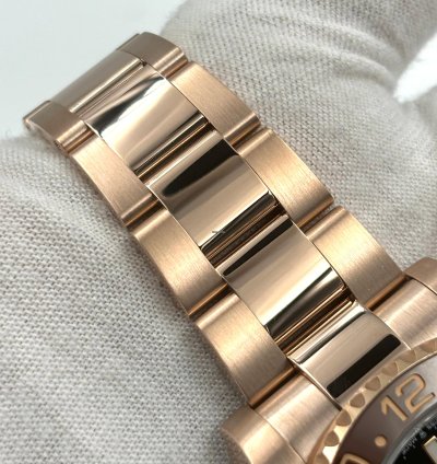 Rolex Gmt-master Ii Unworn Gmt-master Ii 40mm Rootbeer Rose Gold Bracelet 126715chnr Box Papers 2024