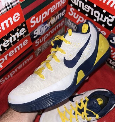 Nike Kobe 9 Ix Low Id Size 8 688501-997 Michigan