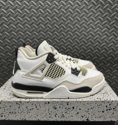 Air Jordan 4 Retro Military Black