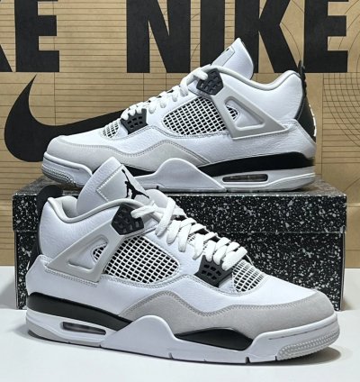 Air Jordan 4 Retro Military Black