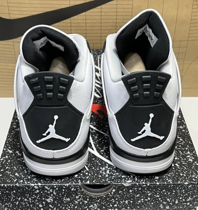 Air Jordan 4 Retro Military Black