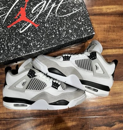 Air Jordan 4 Retro Military Black