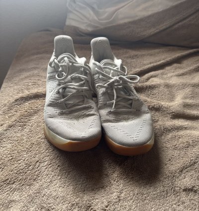 Nike Kobe Ad Light Bone Basketball Sneakers