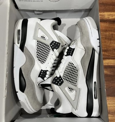 Air Jordan 4 Retro Military Black