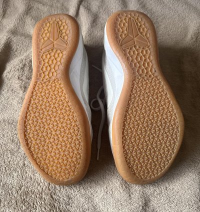 Nike Kobe Ad Light Bone Basketball Sneakers