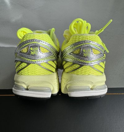 Size 9 - New Balance 860v2 Aime Leon Dore Yellow Silver