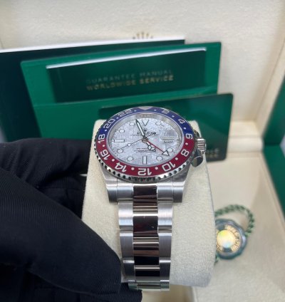 Rolex Gmt-master Ii White Gold Gmt-master Ii 40 Watch - Blue And Red Pepsi Bezel - Meteorite Dial - Oyster
