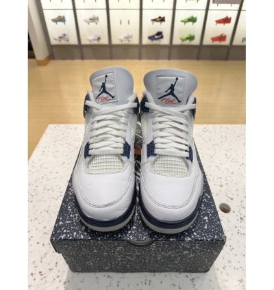 Air Jordan 4 Retro Midnight Navy