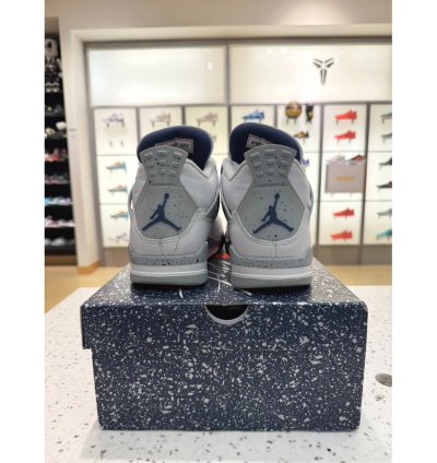 Air Jordan 4 Retro Midnight Navy