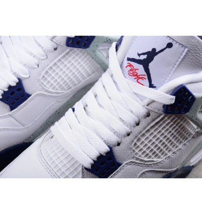 Air Jordan 4 Retro Midnight Navy