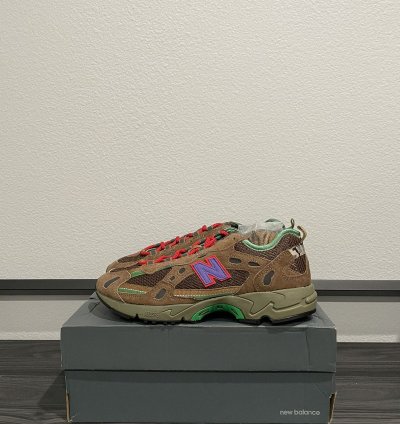 Stray Rats New Balance 827
