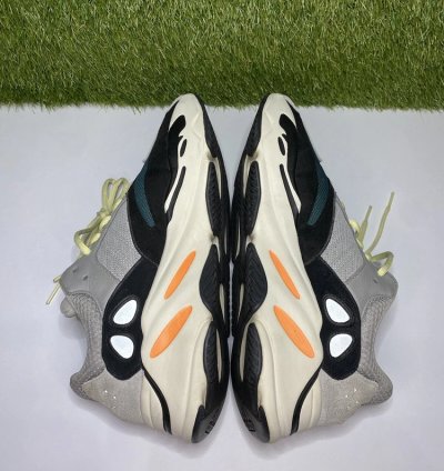 Adidas Yeezy Boost 700 Wave Runner