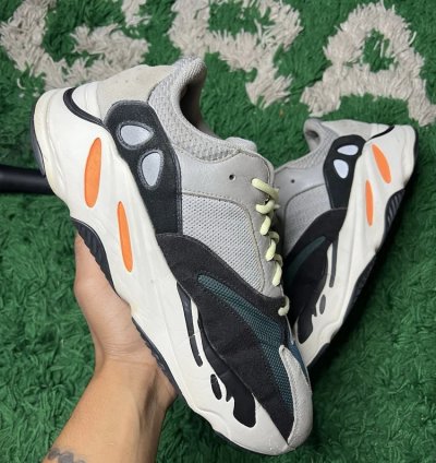 Adidas Yeezy Boost 700 Wave Runner