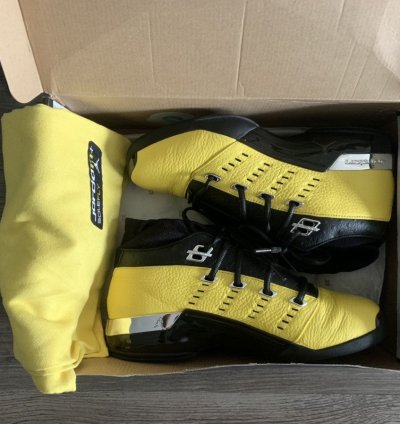 Solefly Air Jordan 17 Retro Low Reverse Lightning 2018