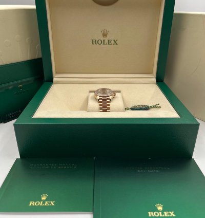 Rolex Lady-datejust 28mm Sundust Index Dial Diamond Bezel Rose Gold Presidential Unworn 2022