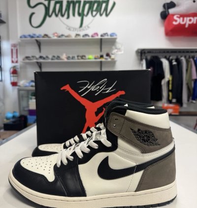 Air Jordan 1 Retro High Dark Mocha