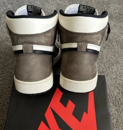 Air Jordan 1 Retro High Dark Mocha